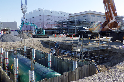 電気設備や係留装置、給油タンクなど他業者との連携調整が重要