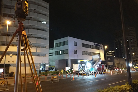 障害物に遮られないようにするため、反対側からデータを送信する