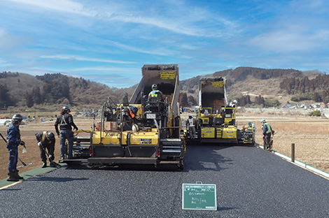 アスファルト転圧工事
